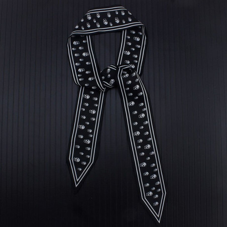 Foulard cravate homme ou femme  des têtes de mort 100% soie noir