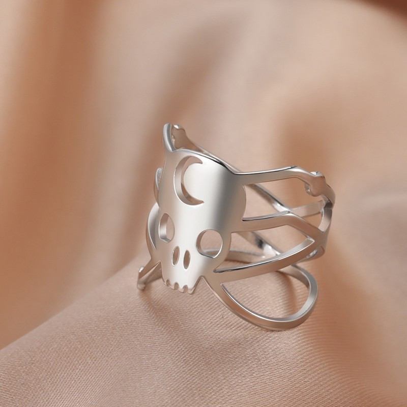 Bague Design en forme de tête de mort et crâne croissant le lune !