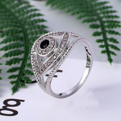 Bague femme oeil d'Horus cristal