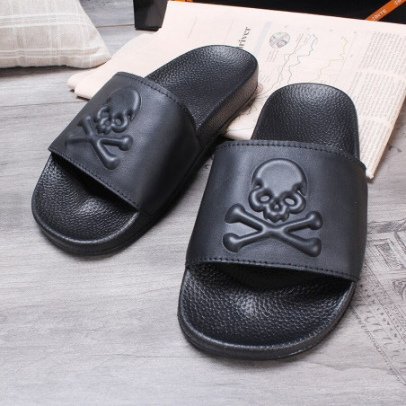 Tongs souples d'intérieur tête de mort Pirate - 2 modèles au choix !