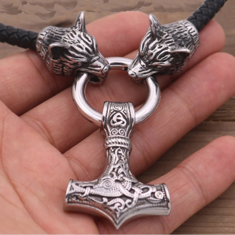 Collier Viking amulette avec marteau du tonnerre et tête de loup - modèle argent