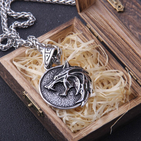 Collier tête de loup de magicien - modèle 1