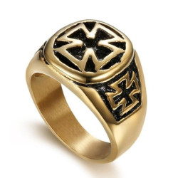 Magnifique Bague Templier avec croix sculptée