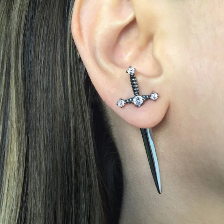 Boucles d'oreilles en épée avec brillant 