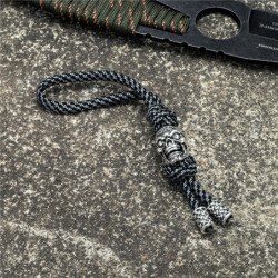 Porte-clé unique tête de mort viking : 11 couleurs de cordon