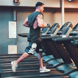 Short de Fitness à motif tête de mort Gym King pour homme action