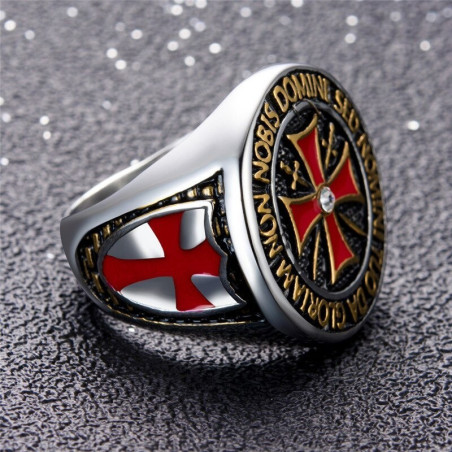 Bague Templier croix rouge diament strass acier inoxydable 316 L couleur argent vue côté