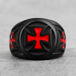 Bague Templier entièrement noir avec croix des templiers rouge en acier inoxydable vue dessus