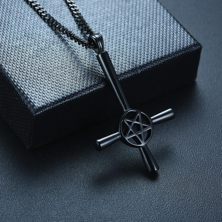 magnifique Pendentif anti christ runique