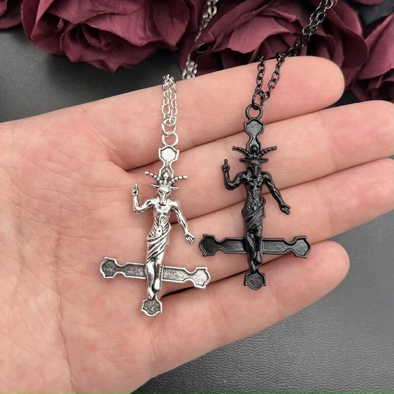 Collier Croix de saint Pierre Baphomet en acier inoxydable avec pendentif