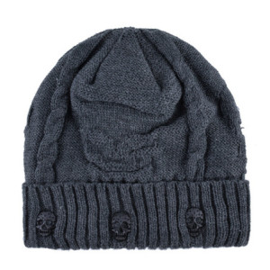 Bonnet Tête de Mort avec petits Crânes Metal incrustés Couleur Gris Clair
