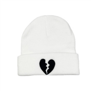 Bonnet Gothique Coeur Brisé Couleur Blanc