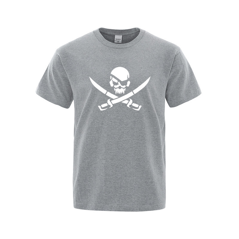 T-Shirt Tête de Mort Crâne de Pirate et Sabres Couleur Gris
