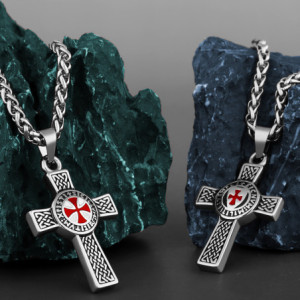 Pendentif Collier Croix Templier