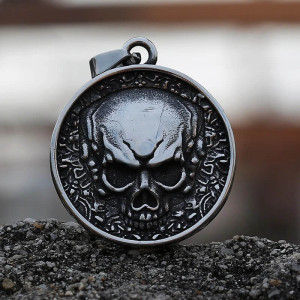 Vue dos du Pendentif Collier Tête de Mort Infernale