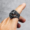 Vue Côté de la Bague Tête de Mort Crânes Creusés Skull Goth