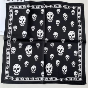 Carré Motif Tête de Mort 53x53cm  - en Soie Naturelle ! Noir