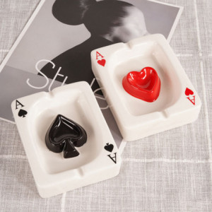 Cendrier Jeux de Cartes en porcelaine