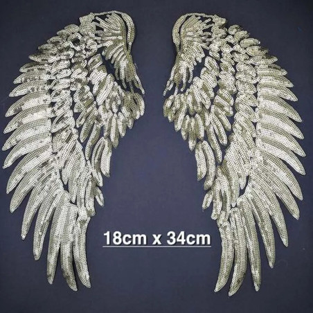 les dimensions Grand Patch Brodé Ailes d'Ange Strass Paillettes -18cm x 34cm