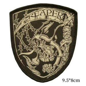 les dimensions Patch Brodé Tête de Mort Faucheuse de la Mort "The Reaper" - 9.5cm x 8cm