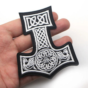 Patch Brodé Viking Marteau de THOR - 6cm x 8cm