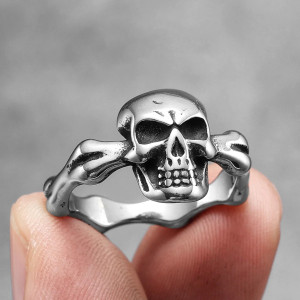 Magnifique Bague Tete de Mort Crâne Pirates