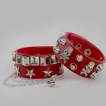 Bracelet Tête de Mort Punk Rock Double avec Crânes et étoiles couleur rouge