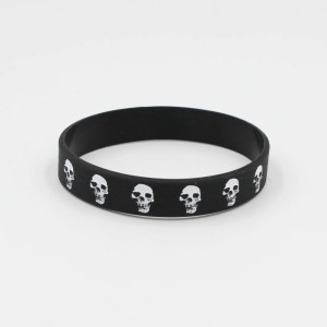 Bracelet Tête de Mort Crânes Multiples en Silicone - noir