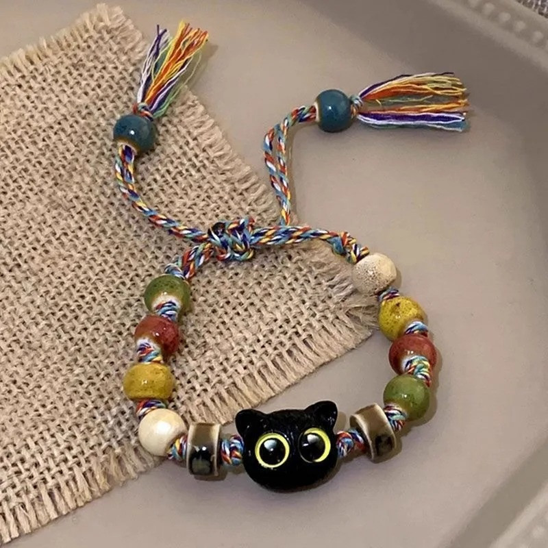 Bracelet Tête de Mort Gothique Chic Crâne et Chats Sorcéllerie avec Perles en céramique model 3
