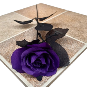 Décoration Gothique Chic Bouquet de Roses Noir Fleures Violettes - bouquet 6 pièces