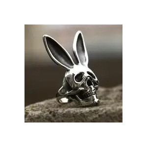 Bague Tête de Mort Crâne Oreilles de Lapin