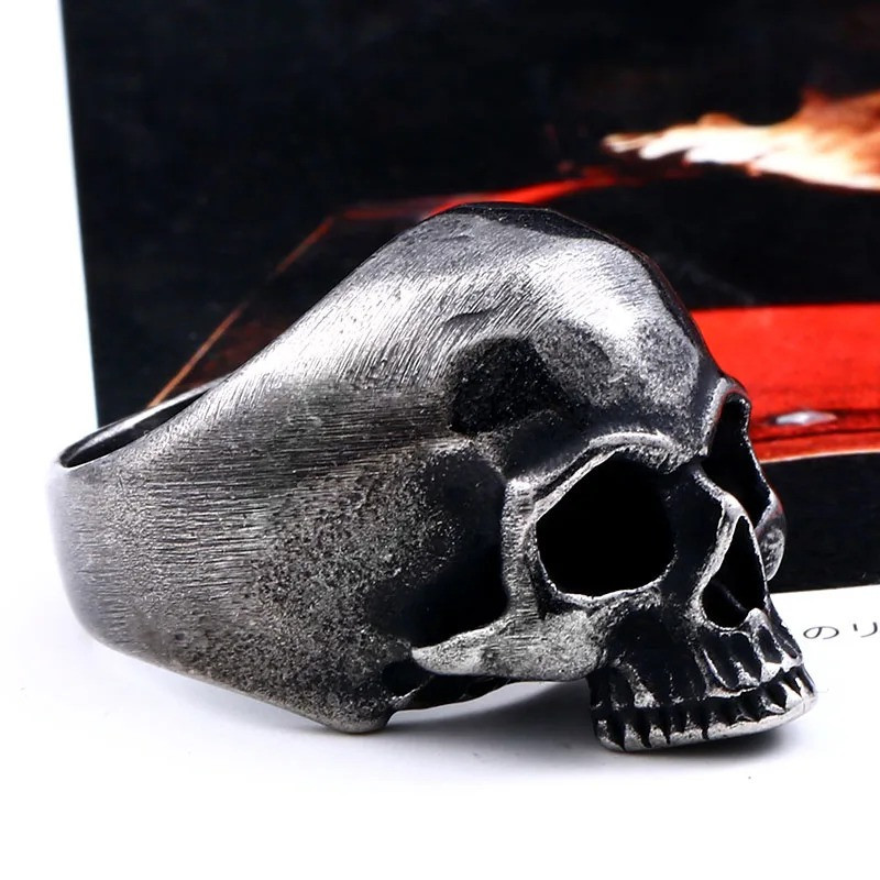 gauche cote Bague Tête de Mort Demi-Crâne - 2 couleurs au choix !