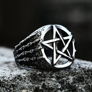 Magnifique Bague Gothique Pentagramme Mains du Diablee