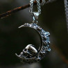 Magnifique Collier Pendentif Tête de Mort Crâne Couronné