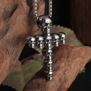 Magnifique Collier Pendentif Tête de Mort Croix en Forme de Crânes