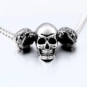 Collier Pendentif Tête de Mort Biker Triple Crâness