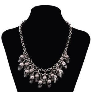Grand Collier Pendentif Tête de Mort Multiples Crânes -Gris
