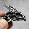 Vue côté du Collier Pendentif Tête de Mort Crâne de Dragon en Acier Inoxydable