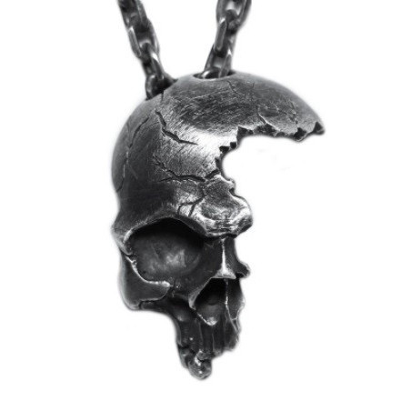 Collier Tête de Mort Crâne Brisé demi-crâne en metal couleur noir