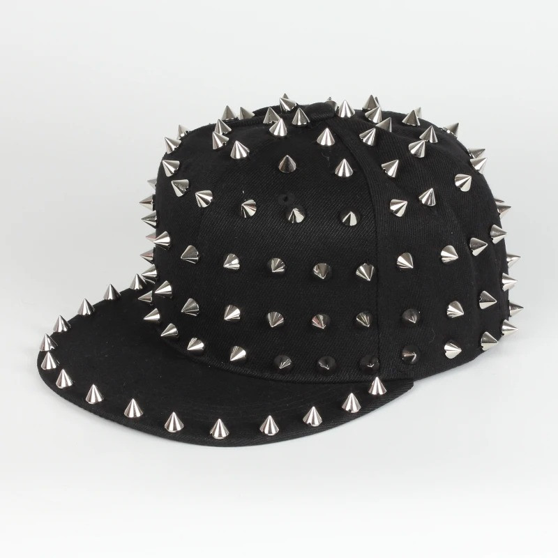 Casquette Cloutée couleur Argent