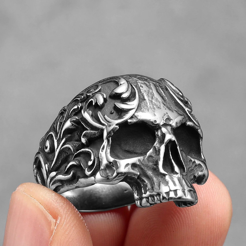 détails de la Bague Tête de Mort Crâne Sombre Enchevêtrement