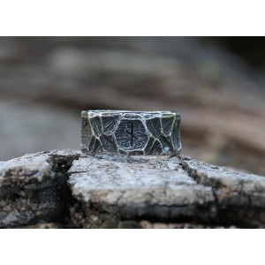 détails de la Bague Viking Rúnstakkr