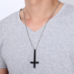 Collier Croix de saint Pierre avec pendentif 