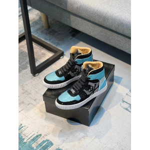 Sneakers Tête de Mort motf Skull Pirates Homme couleur bleu ciel et noir