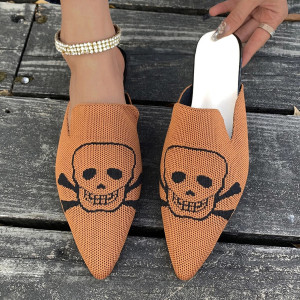 vue face des Sandales Tête de Mort mofit Skull Mules à talons bas pour femmes couleur beige
