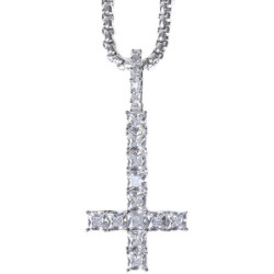 Pendentif croix inversé en pierres carrées modèle 2