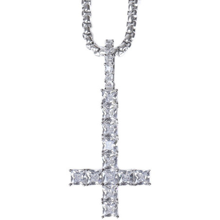 Pendentif croix inversé en pierres carrées modèle 2