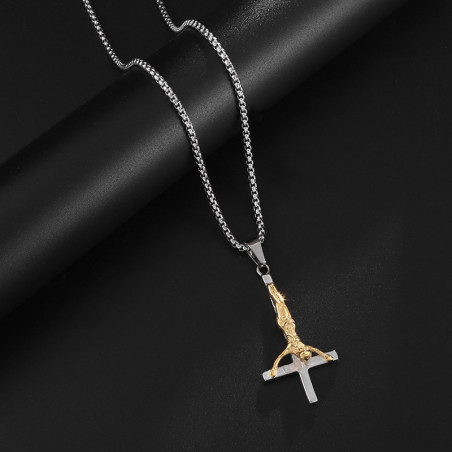 Collier avec crucifix inversé model 3