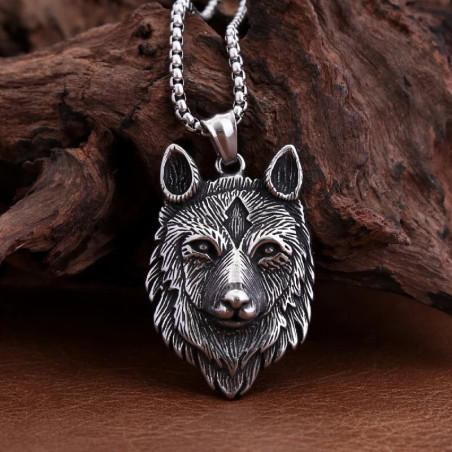 Collier avec tete de loup main image 0