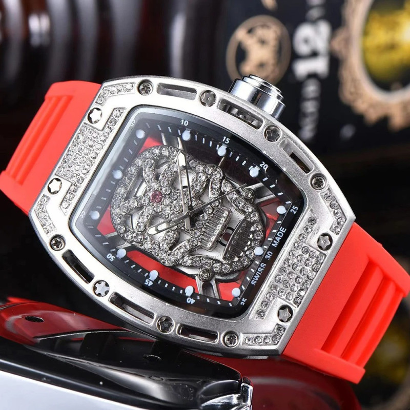 Montre Luxe Tête de Mort Skull Strass pour hommes modèle 2